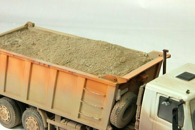 Сколько стоит машина песка с доставкой. Самосвал с песком. Машина с песком. Грузовая машина с песком. Песок в фуре.