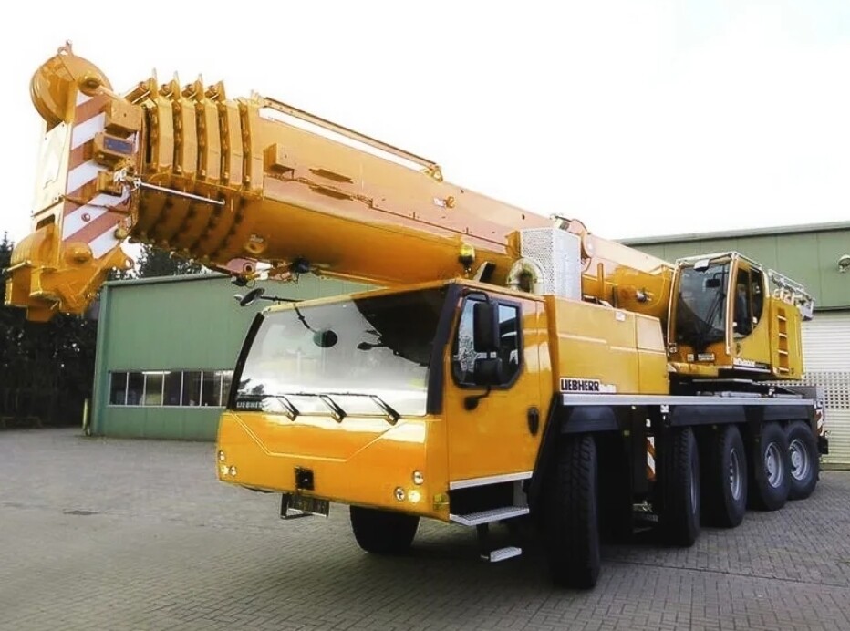 Hold at least 130 ton. Автокран Liebherr LTM 1130. Liebherr LTM 1130-5.1. Автокран Liebherr LTM 1130 - 130 тонн. Либхер 1130-5.1 кран.