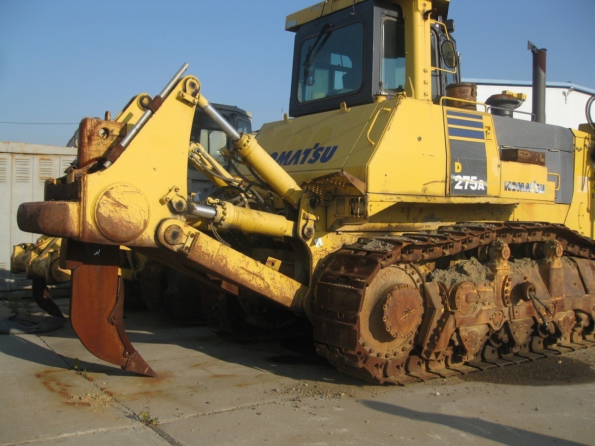 Бульдозер komatsu d275a. Бульдозер Komatsu d275. Бульдозер Komatsu d275a-5. Комацу 275 бульдозер. Гусеничный бульдозер Komatsu d275a-5d.