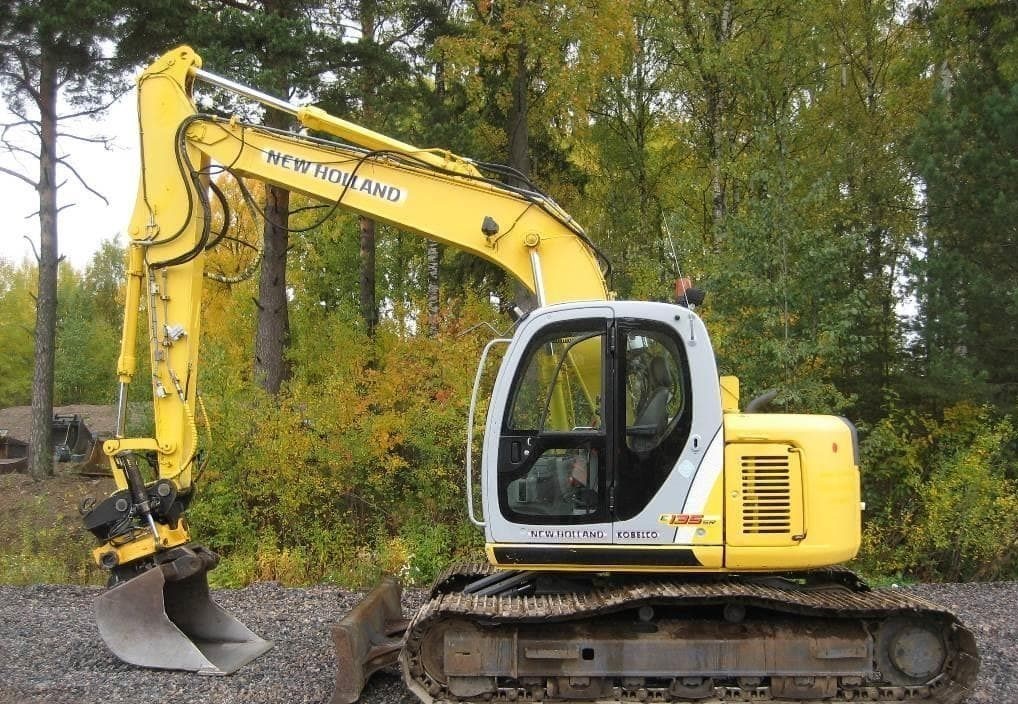 Экскаватор петербург экскурсии. Экскаватор New Holland. Экскаватор полноповоротный Нью Холланд. Экскаватор поворотный гусеничный. New Holland 135 narhi.