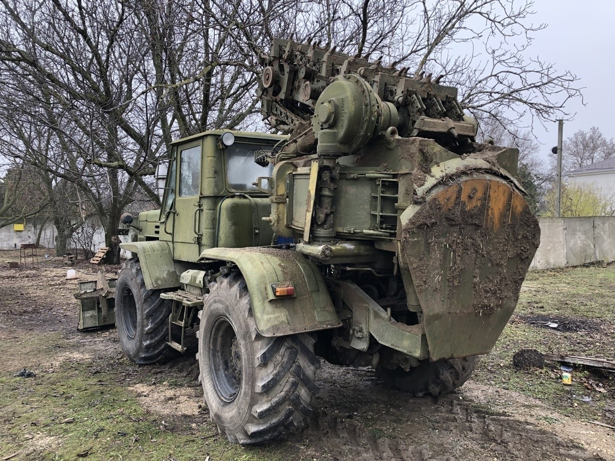 Землеройная машина. Т 150 ПЗМ-2. Т 150 К ПЗМ. Трактор т-155 ПЗМ-2. ПЗМ-2 Полковая землеройная машина.